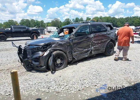 2022 Ford Police Interceptor z USA, uszkodzony, nr VIN 1FM5K8AB6NGA00206